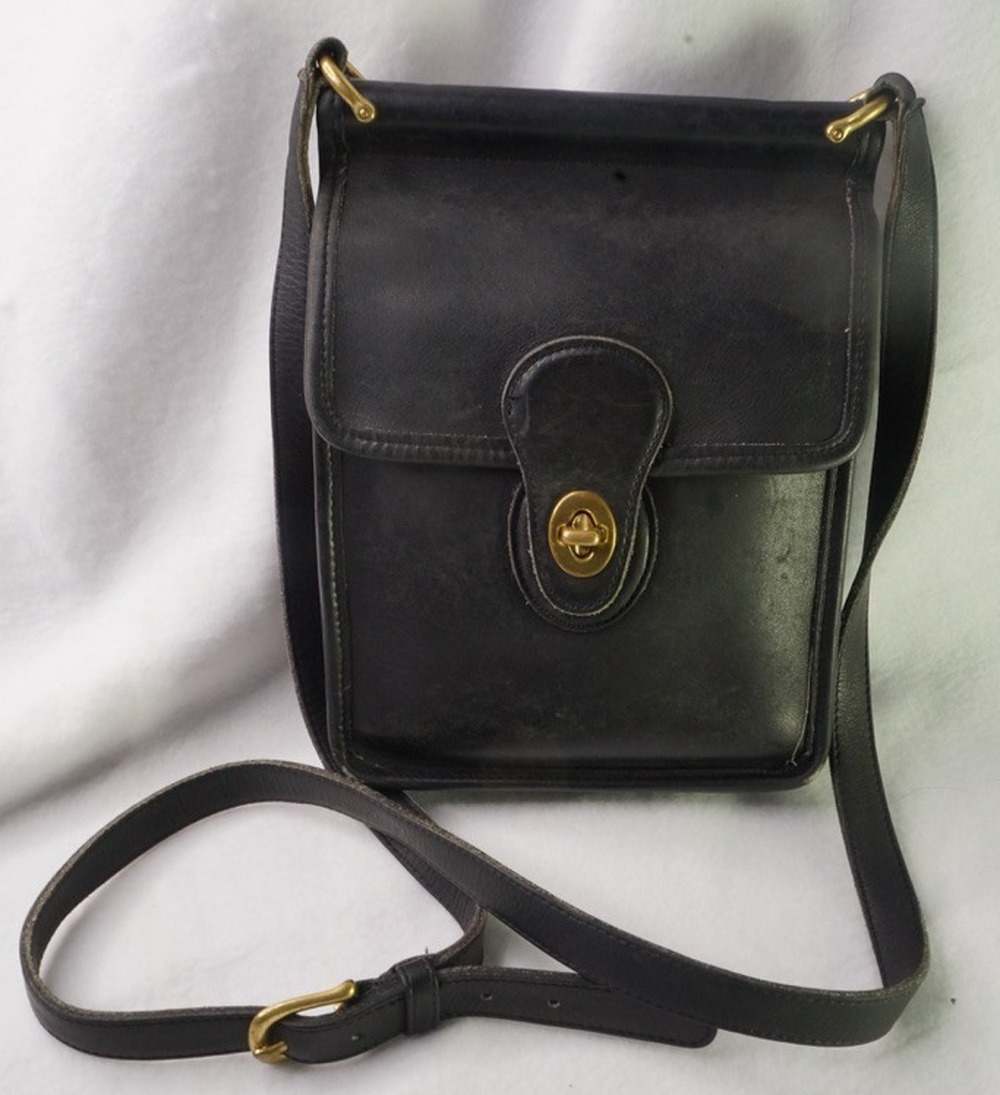 Vintage 90s Coach Murphy 9930 Black Leather Brass Turn Lock Crossbody Bag Purse